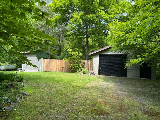 18 Jones Rd, House other with 2 bedrooms, 1 bathrooms and 7 parking in Mckellar ON | Image 32