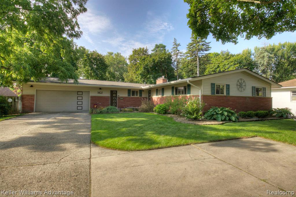 Penniman Ave, Plymouth, MI 48170