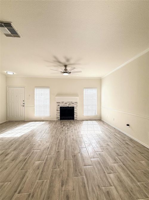 7497-17497 Red Oak Dr, Houston, TX, 77090-7702 | Card Image