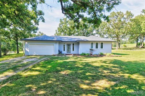 157 Keepsake Rd, Stoutland, MO, 65567-9403 | Card Image