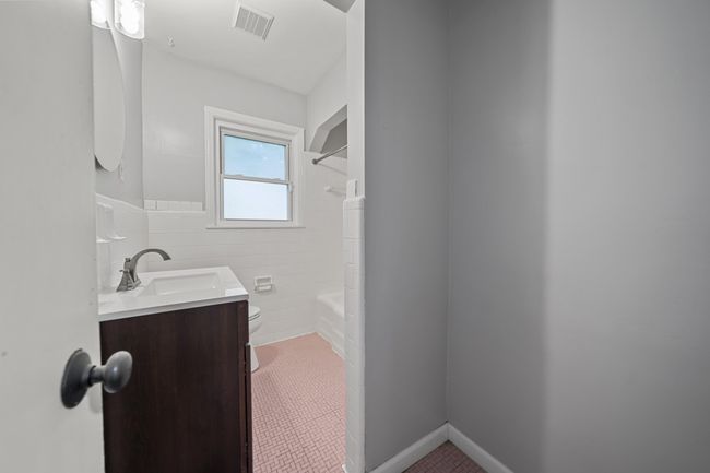 5615 Carlburt St, House other with 3 bedrooms, 3 bathrooms and null parking in West Bloomfield MI | Image 27
