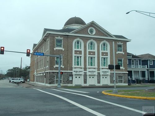 3501 Broadway St, Galveston, TX, 77550-4034 | Card Image