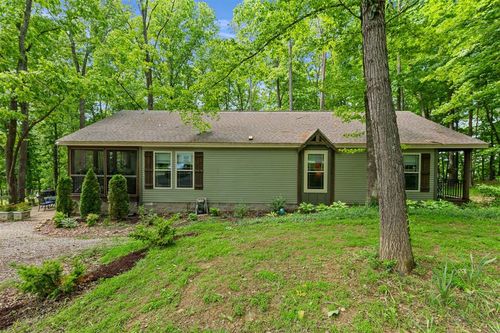 701 Runaway Dr, Fountain Run, KY, 42133-8539 | Card Image