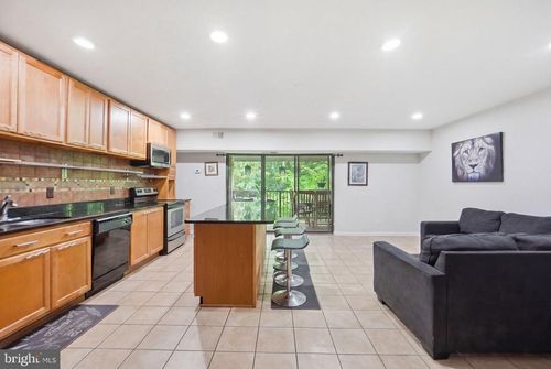 9022c-11650 Stoneview Sq, RESTON, VA, 20191-2930 | Card Image