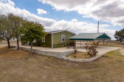 250 Rocky Rd, Lockhart, TX, 78644-4790 | Card Image