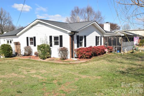 76-2924 Montford Ave Nw, Concord, NC, 28027-6788 | Card Image