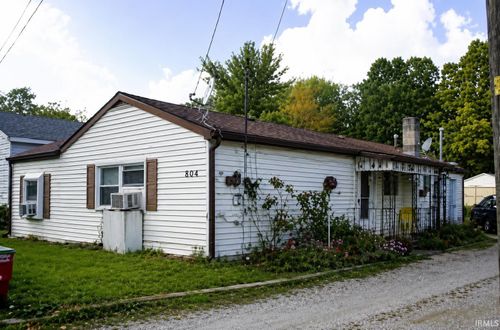 804 Jackson Street, Logansport, IN, 46947-1105 | Card Image