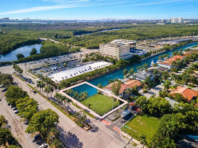3460 Ne 164 Th St, House other with 5 bedrooms, 7 bathrooms and null parking in North Miami Beach FL | Image 16