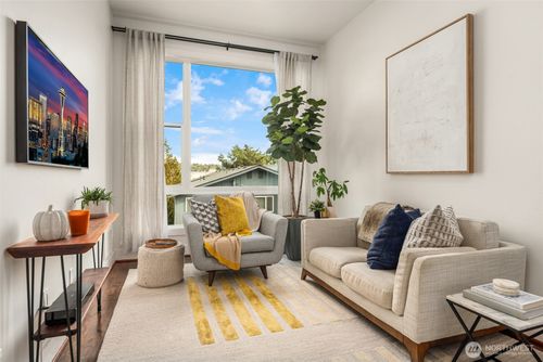 556 Highland Drive, Seattle, WA, 98109 | Card Image