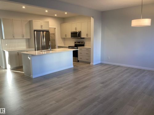 22904 94 Ave Nw, Edmonton, AB, T5T3Y2 | Card Image