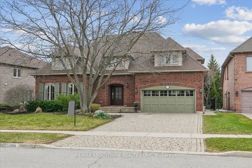 1494 The Links Dr, Oakville, ON, L6M2P2 | Card Image