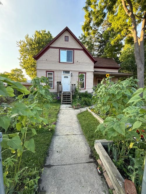 1009 W Monroe St, Bloomington, IL, 61701-3762 | Card Image