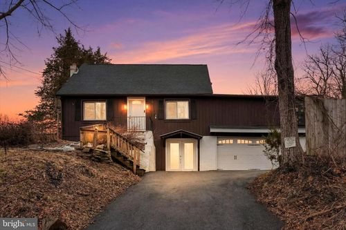 3006 Wild Run Rd, PENNSBURG, PA, 18073-1937 | Card Image