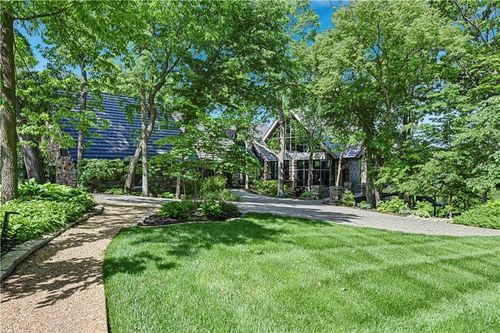 16900 S Highland Ridge Dr, Village Of Loch Lloyd, MO, 64012-4169 | Card Image