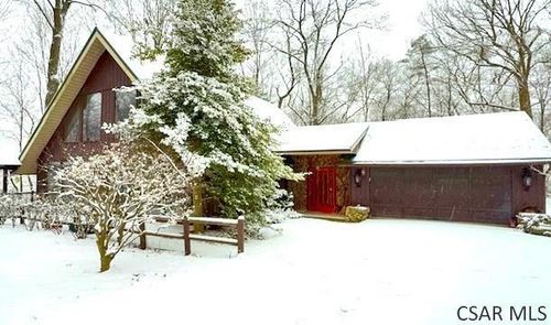 817 Southview Ave, Johnstown, PA, 15905-3627 | Card Image