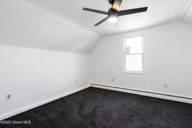 556 Clarendon St, House other with 2 bedrooms, 1 bathrooms and 2 parking in Schenectady NY | Image 16