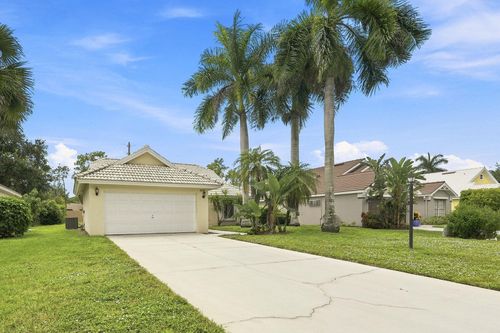 6022 Westbourgh Drive, Naples, FL, 34112 | Card Image