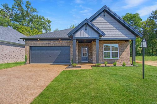 7002 Ironwood Cir, Newburgh, IN, 47630-6001 | Card Image