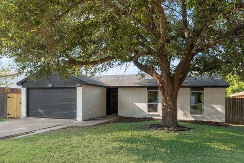 5229 Nash Dr, The Colony, TX, 75056-1883 | Card Image