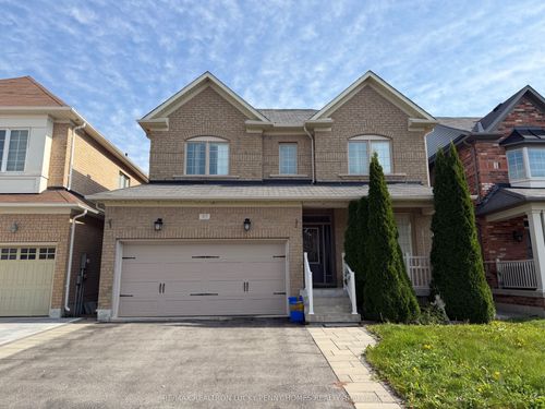 83 Yakefarm Blvd, Stouffville, ON, L4A0V2 | Card Image