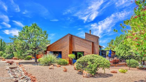 75 Santa Barbara Dr, Sedona, AZ, 86336-4643 | Card Image