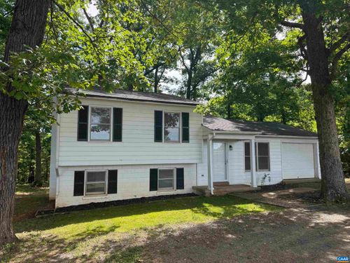 86 Saddle Creek Ln, PALMYRA, VA, 22963-5137 | Card Image