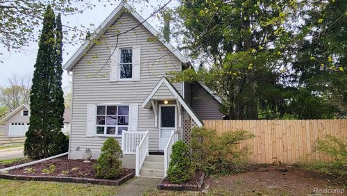 1256 Pine St, Lapeer, MI, 48446-1511 | Card Image