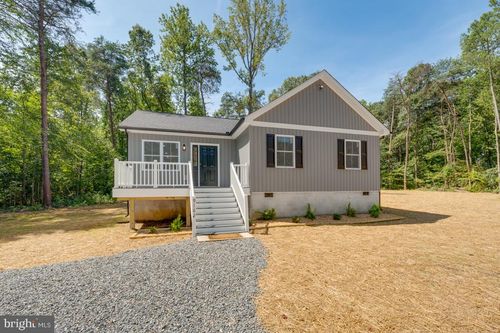 9162 Rhode Island Ln, RUTHER GLEN, VA, 22546-2536 | Card Image