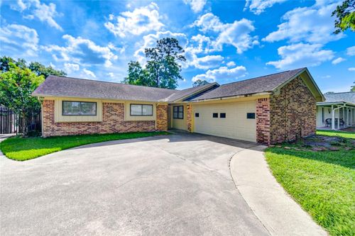 7306 Cottonwood Dr, Baytown, TX, 77521-4902 | Card Image