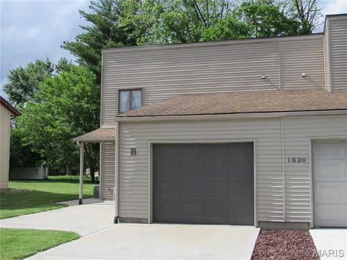 b-1826 Muny Vista Ct, Alton, IL, 62002-5655 | Card Image