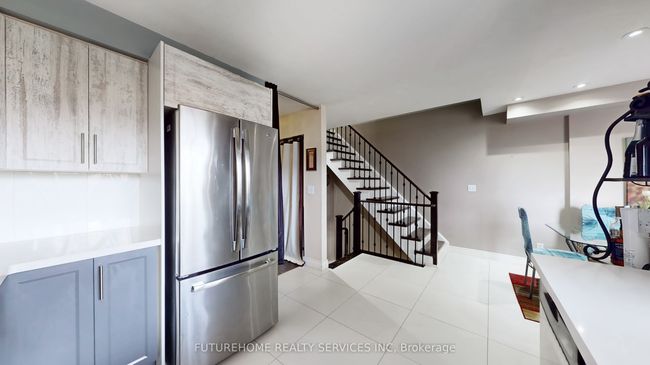 83 Sprucedale Way, Condo with 4 bedrooms, 4 bathrooms and 1 parking in Whitby ON | Image 17