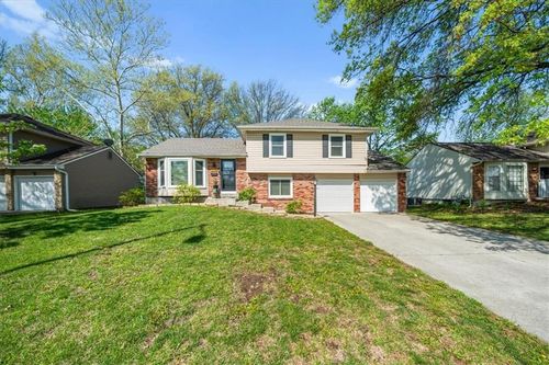 9718 Antioch Rd, Overland Park, KS, 66212-4027 | Card Image