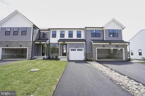 332 Aspen Way, KING OF PRUSSIA, PA, 19406-2827 | Card Image