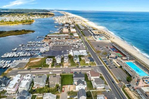 c6-1492 Ocean Ave, Sea Bright, NJ, 07760-2267 | Card Image