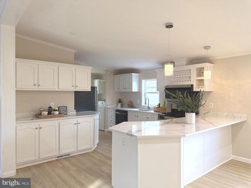 14517 Braniff Cir, CHANTILLY, VA, 20151-3901 | Card Image