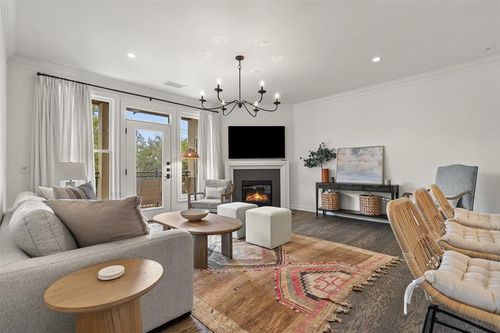 1-2226 Westlake Dr, Austin, TX, 78746-2980 | Card Image