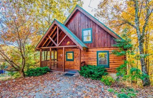 4431 Forest Vista Way, Pigeon Forge, TN, 37863-4749 | Card Image