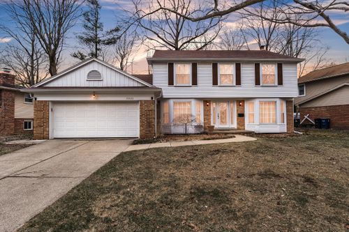 3332 Tacoma Cir, Ann Arbor, MI, 48108-1746 | Card Image
