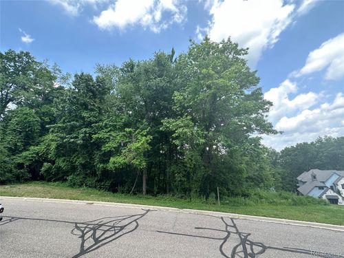 Northpointe Northpointe Ridge, Brighton, MI, 48114 | Card Image