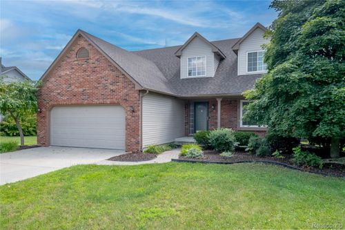 8454 Deer Field Dr, Davison, MI, 48423-2129 | Card Image