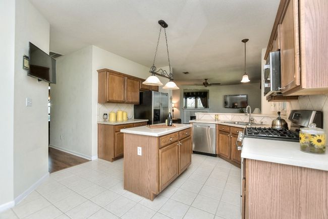 Kitchen | Image 17