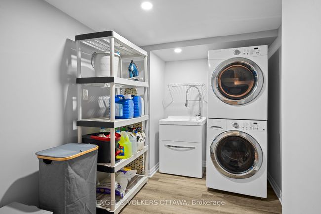 1297 Snowdon St, House other with 4 bedrooms, 2 bathrooms and 3 parking in Ottawa ON | Image 28