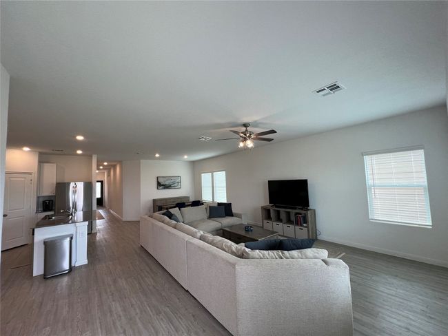 9138 Honey Mesquite, House other with 3 bedrooms, 2 bathrooms and 4 parking in Seguin TX | Image 10