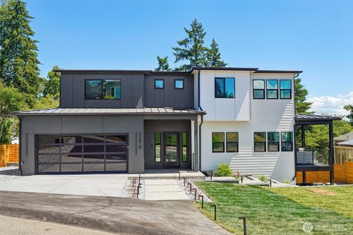 20818 9th Ave S, Des Moines, WA, 98198-3252 | Card Image