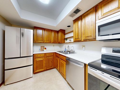 apt-203-10 Windsor Ct, New Brighton, MN, 55112-3382 | Card Image