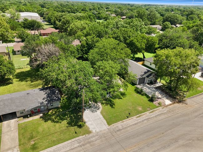 1305 Anthony St, House other with 3 bedrooms, 2 bathrooms and null parking in Gainesville TX | Image 29