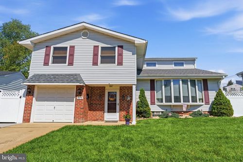 8876 Rising Sun Ave, PHILADELPHIA, PA, 19115-4815 | Card Image
