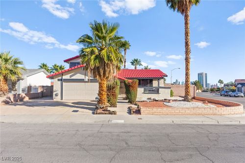 3842 Higley St, Las Vegas, NV, 89103-2422 | Card Image