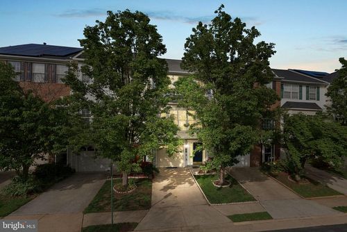 2505 Wheat Meadow Ct, Oak Hill, VA, 20171-3051 | Card Image