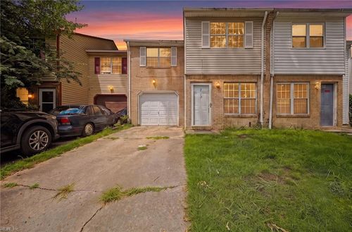 723 Grant Ave, Virginia Beach, VA, 23452-3002 | Card Image